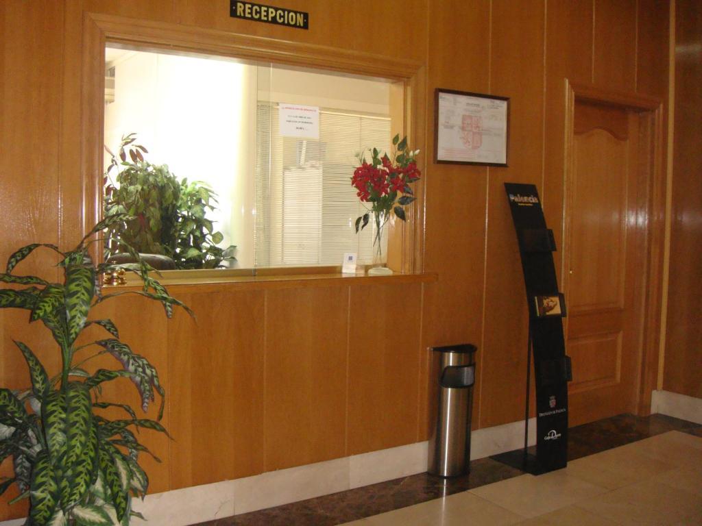 Hostal Serpol Palencia Exterior photo
